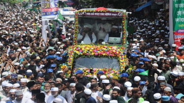 জশনে জুলুসে লাখো মুসল্লির ঢল