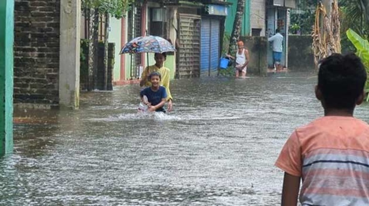 বৃষ্টিতে নোয়াখালীর ১২ লাখ মানুষ পানিবন্দি