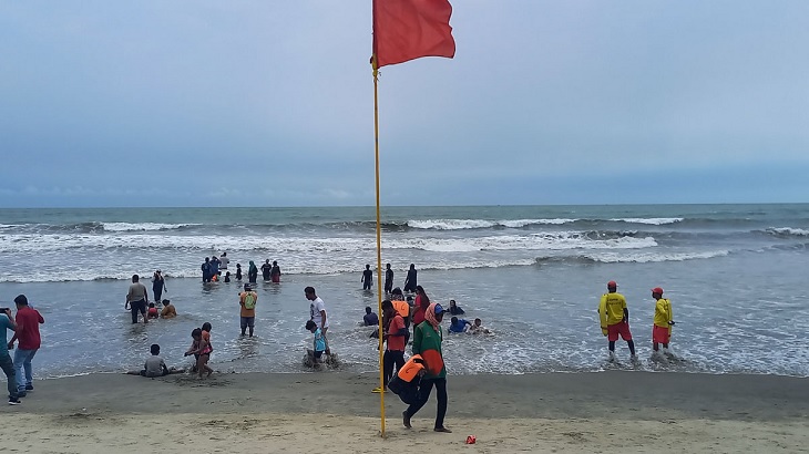 সমুদ্রবন্দরে ১০ নম্বর মহাবিপদ সংকেত